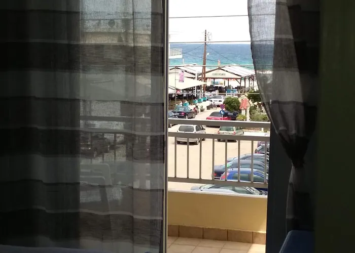 Beautiful In Front Of The Sea With A Mountain View Appartement